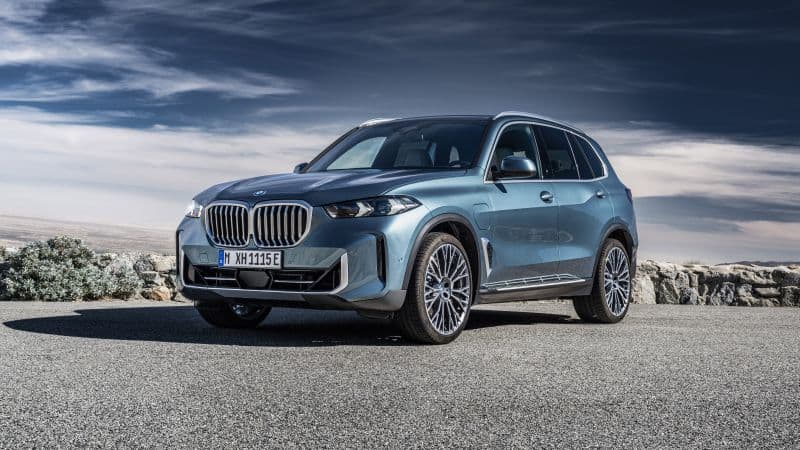 BMW X5 2023 Wallpaper