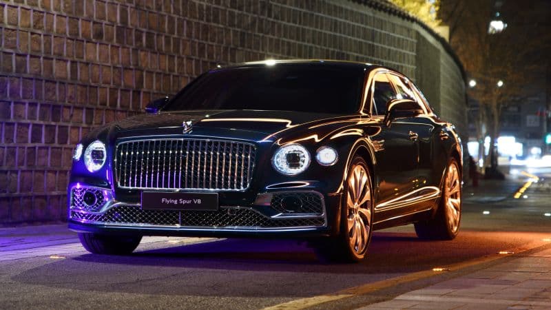 Bentley Flying Spur V8 High Performance Sedan Wallpaper