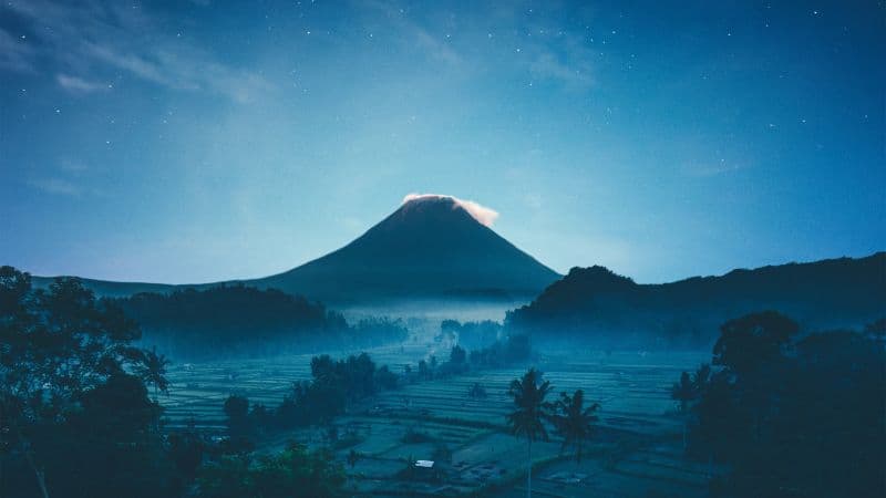Mount Agung Volcano Wallpaper