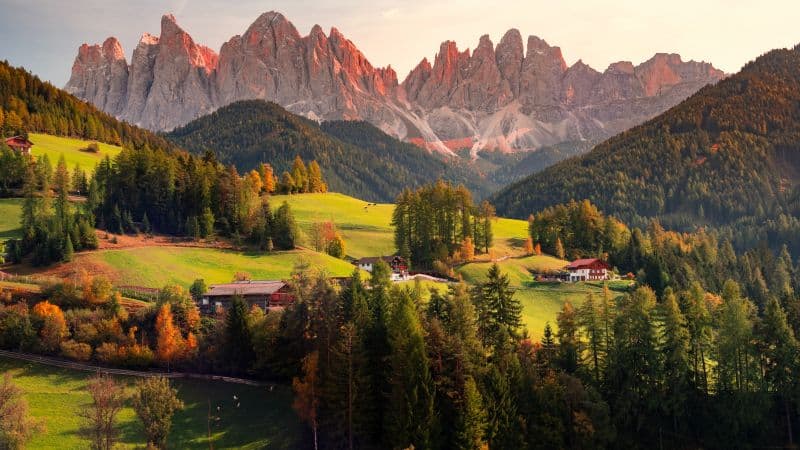 Valley of Funes Italy Wallpaper