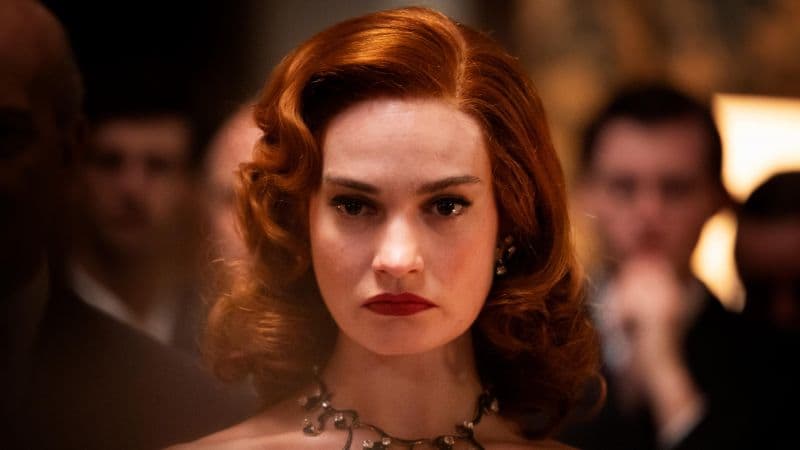 Lily James as Josephine Esperanto in Finalmente l'alba Wallpaper