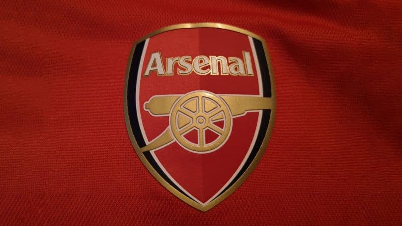 Arsenal FC Logo Red background Wallpaper