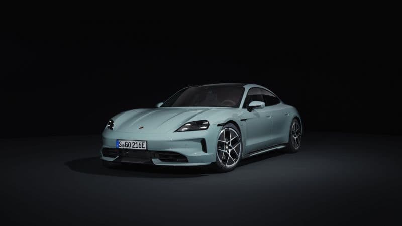 Porsche Taycan Turbo S 2025 Wallpaper