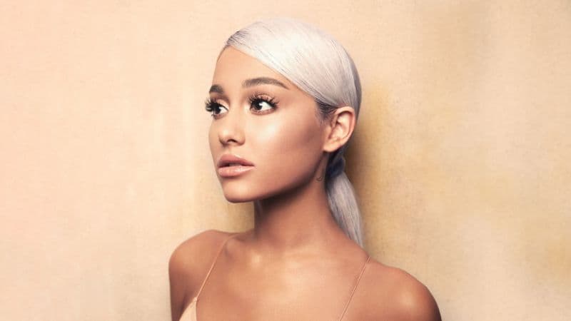 Ariana Grande Closeup Wallpaper