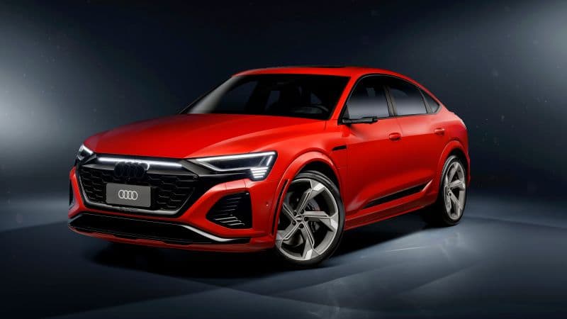 Audi SQ8 Sportback e-tron quattro 2024 Wallpaper