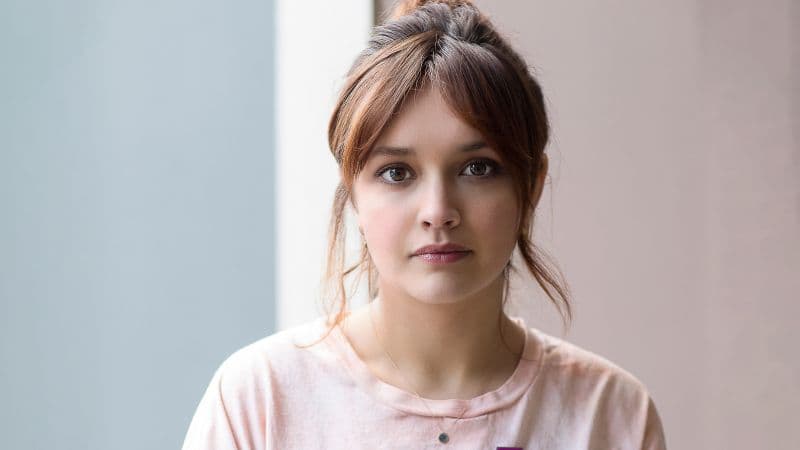 English actress Olivia Cooke Wallpaper