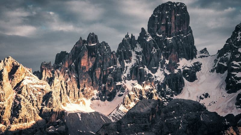 Golden hour Mountain Peak Wallpaper