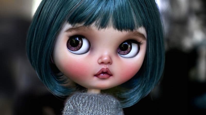 Adorable Cute doll Wallpaper