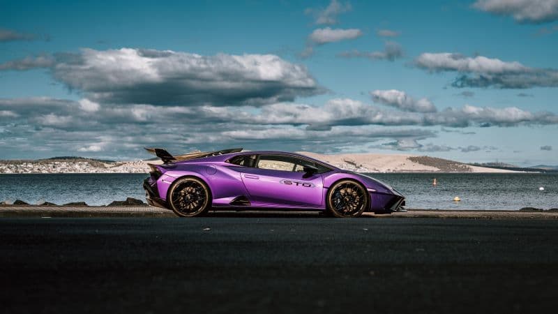 Lamborghini Huracán STO Purple Wallpaper