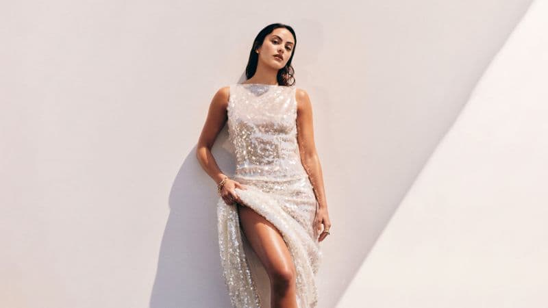 Camila Mendes Glitter Wallpaper