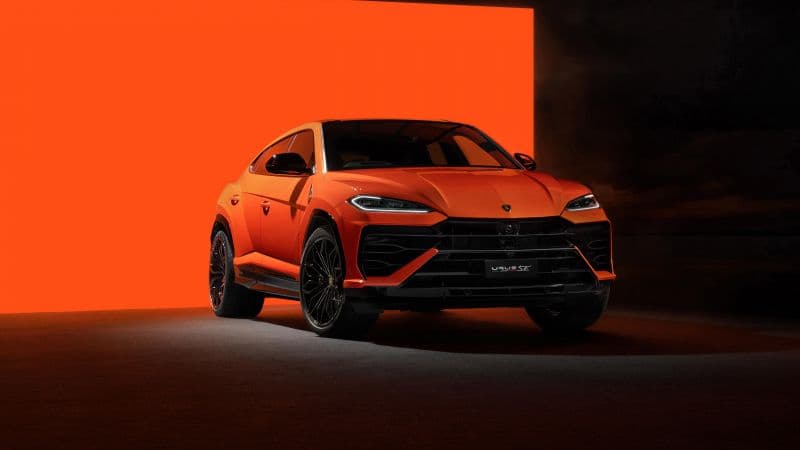 Lamborghini Urus SE Super SUV Wallpaper