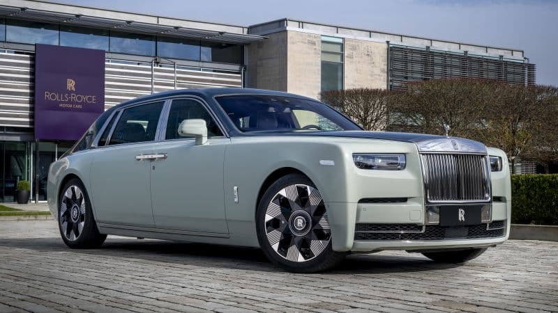 Rolls-Royce Phantom EWB Magnetism 2024 Wallpaper