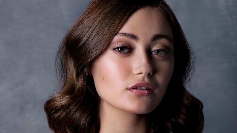 Ella Purnell Closeup Wallpaper