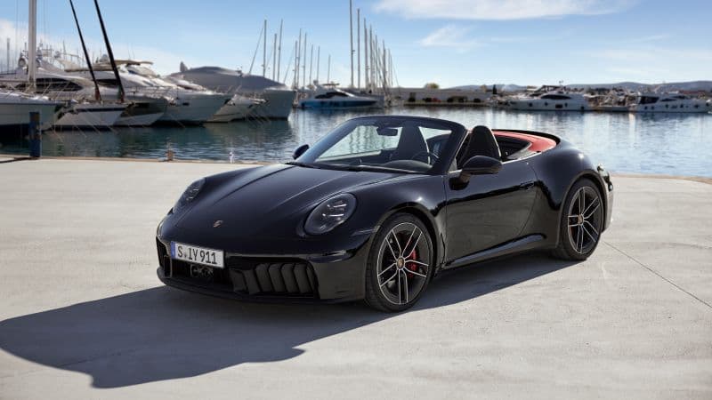 Porsche 911 Carrera GTS Cabriolet 2024 Wallpaper