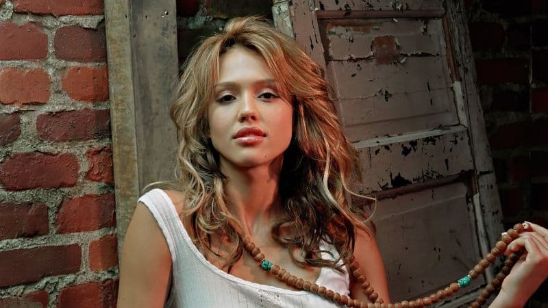 Jessica Alba Wallpaper for iPhone