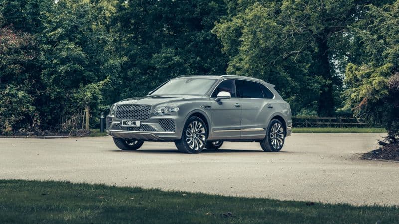 Bentley Bentayga EWB Mulliner 2024 Wallpaper