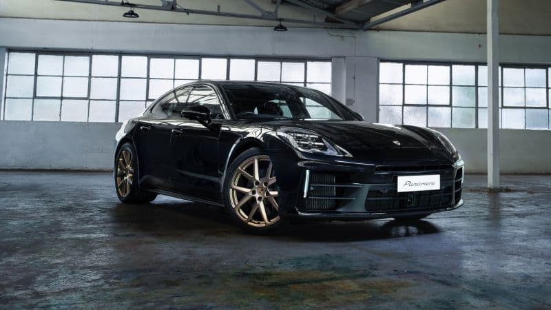 Porsche Panamera 2024 Wallpaper