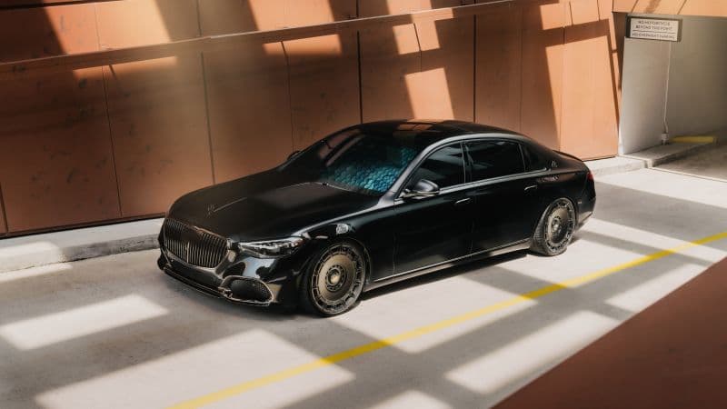 Mercedes-Maybach S 680 8K Wallpaper