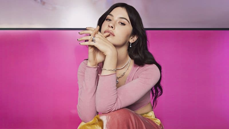Gracie Abrams Pink aesthetic Wallpaper
