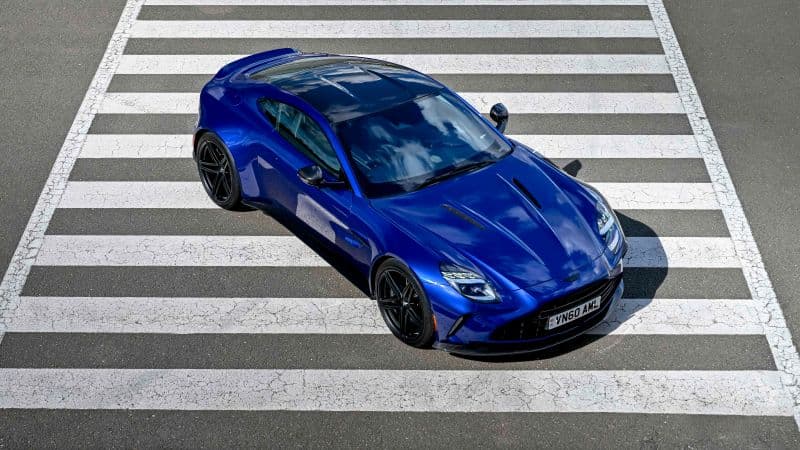 Aston Martin Vantage 2025 Wallpaper