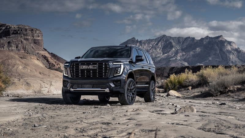 GMC Yukon Denali Ultimate 2025 Wallpaper