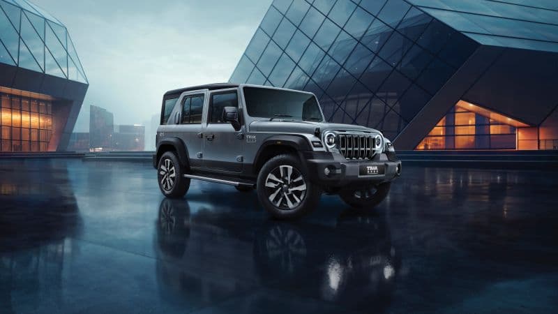 Mahindra Thar Roxx 8K Wallpaper
