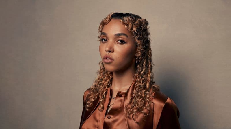 FKA twigs Closeup Wallpaper