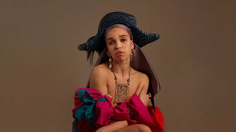 FKA twigs Portrait Wallpaper
