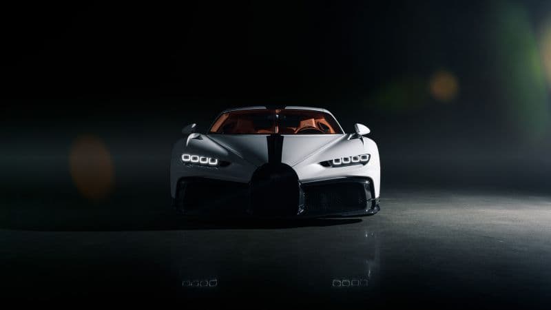 Bugatti Chiron Pur Sport Dark aesthetic Wallpaper