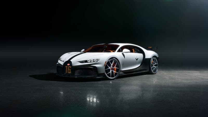 Bugatti Chiron Pur Sport 8K Wallpaper