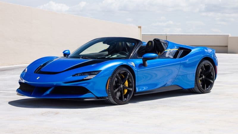 Ferrari SF90 Spider Sports car Wallpaper
