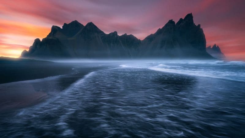 Vestrahorn mountain Scenic Wallpaper