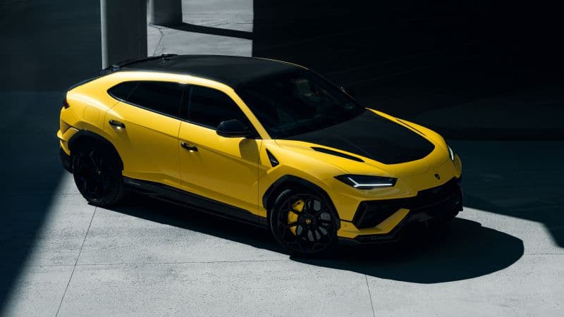 Lamborghini Urus Performante Luxury SUV Wallpaper
