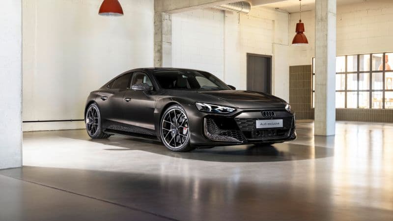Audi RS e-tron GT performance 2024 Wallpaper