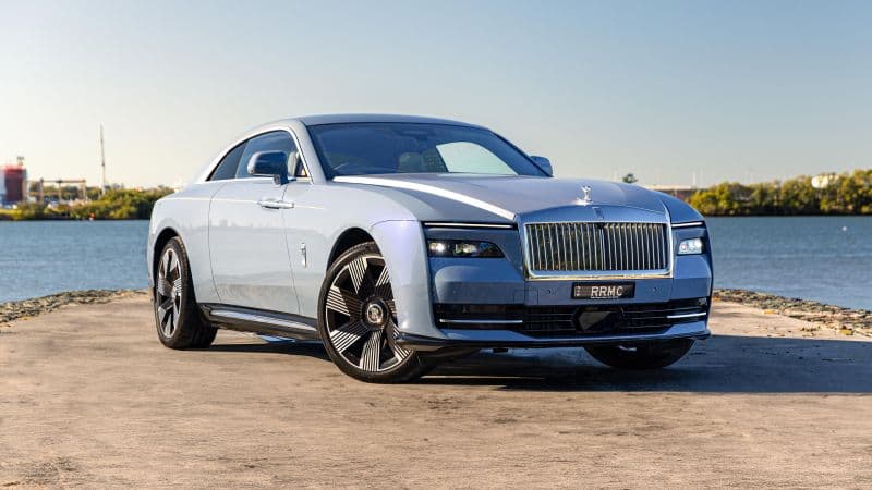 Rolls-Royce Spectre Luxury EV 2024 Wallpaper