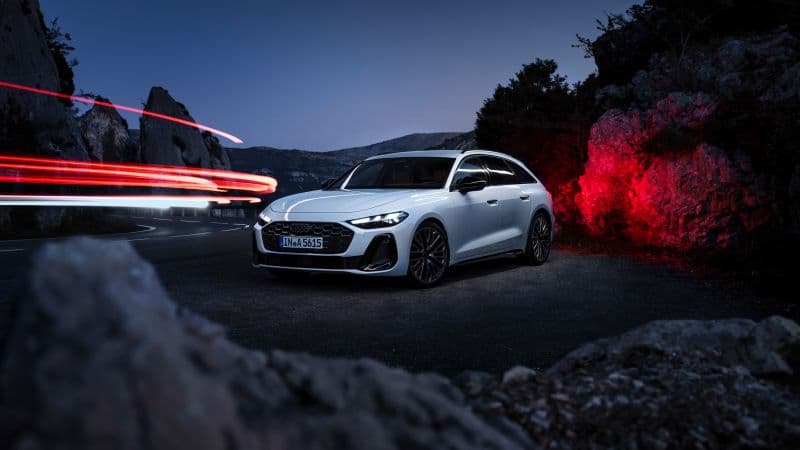 Audi A5 Avant TFSI quattro S line black pack Wallpaper