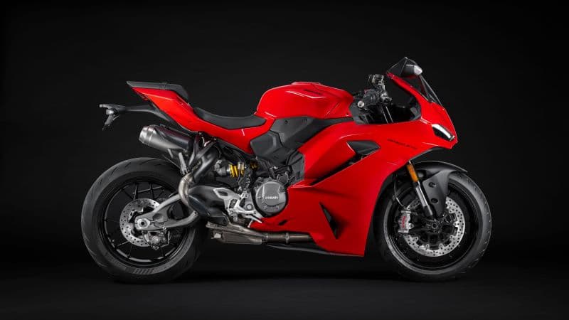 Ducati Panigale V2 8K Wallpaper