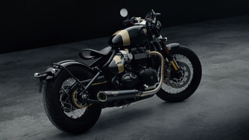Triumph Bonneville Bobber TFC 2025 Wallpaper