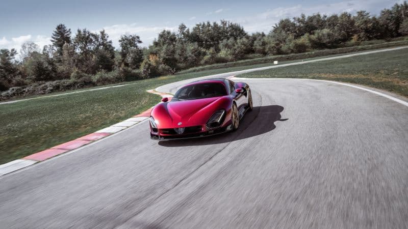 Alfa Romeo 33 Stradale Race track Wallpaper