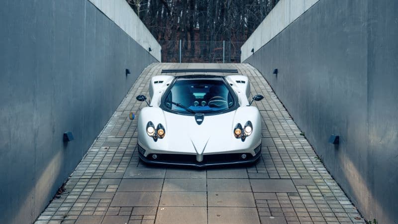 Pagani Zonda F 8K Wallpaper