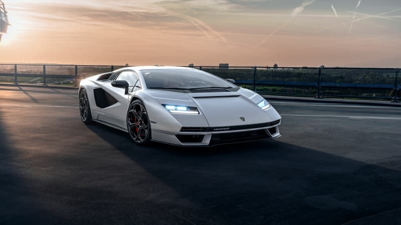 Lamborghini Countach LPI 800-4 Sunset Wallpaper