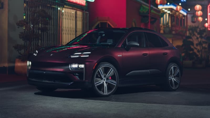 Porsche Macan Turbo Electric SUV Wallpaper