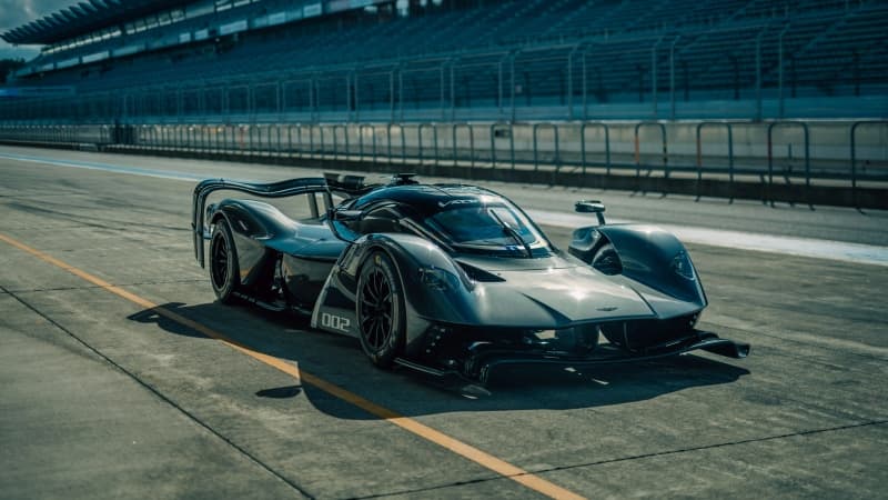 Aston Martin Valkyrie AMR Pro 8K Wallpaper