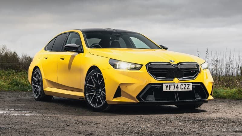 BMW M5 (G90) Luxury Sedan Wallpaper