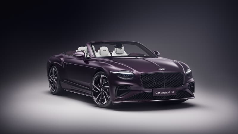 Bentley Continental GT Mulliner Convertible 2025 Wallpaper