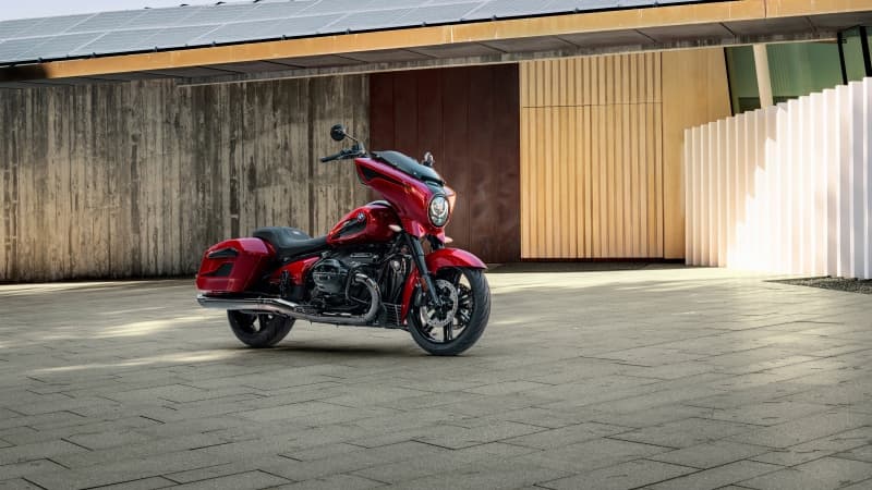 Red BMW R 18 Wallpaper