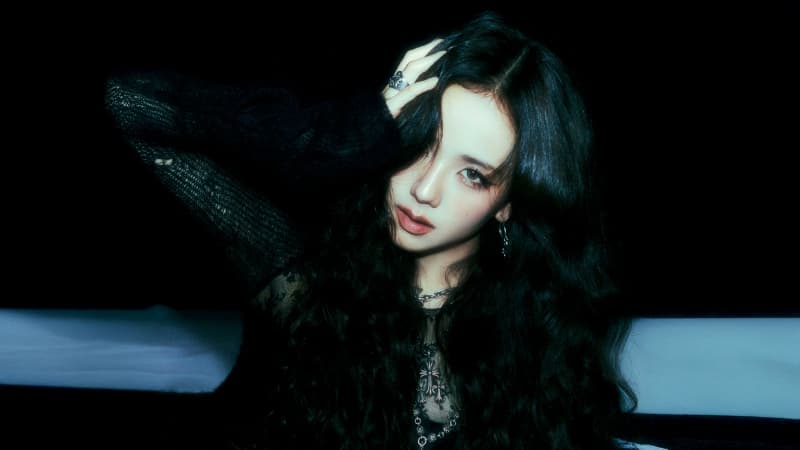 Jisoo - Amortage 5K Wallpaper