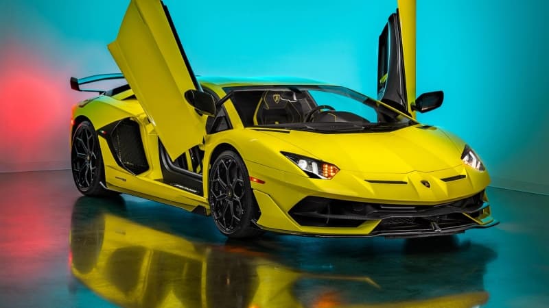 Lamborghini Aventador SVJ Vertical Wallpaper