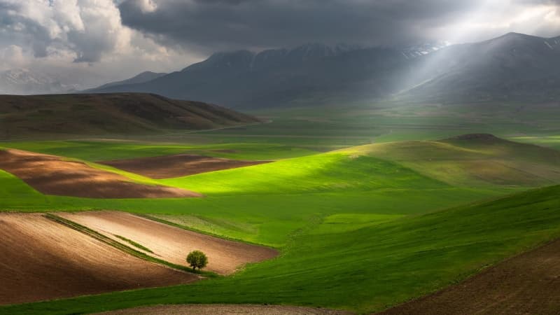 Sibillini National Park Landscape Wallpaper