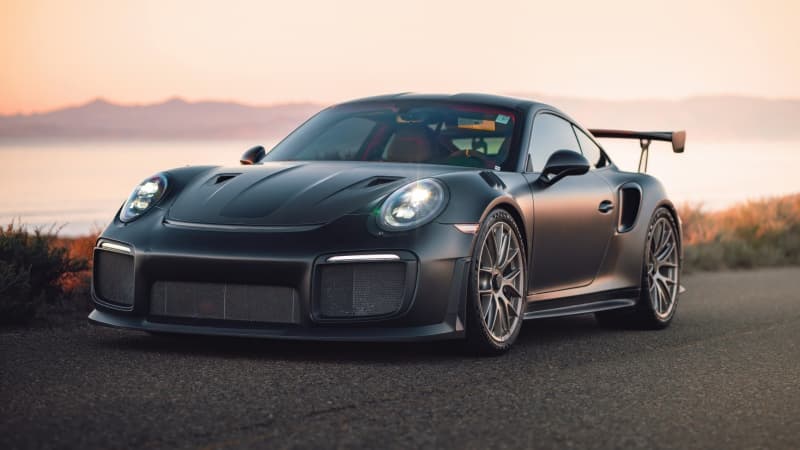 Porsche 911 GT2 RS Weissach package Wallpaper